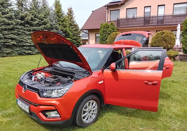 SsangYong Tivoli cena 52900 przebieg: 71000, rok produkcji 2019 z Częstochowa małe 379